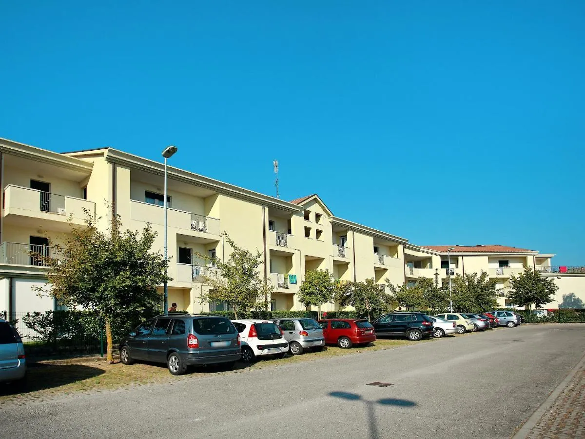 Apartment Robinia-Pinetine-2 By Interhome Duna Verde 0*,